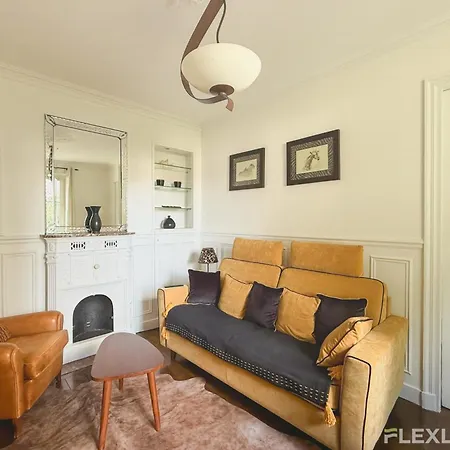 Charming - One-bedroom In 5th Parigi