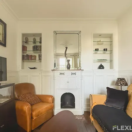 Charming - One-bedroom In 5th Appartamento