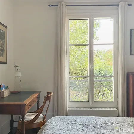 Charming - One-bedroom In 5th Appartamento