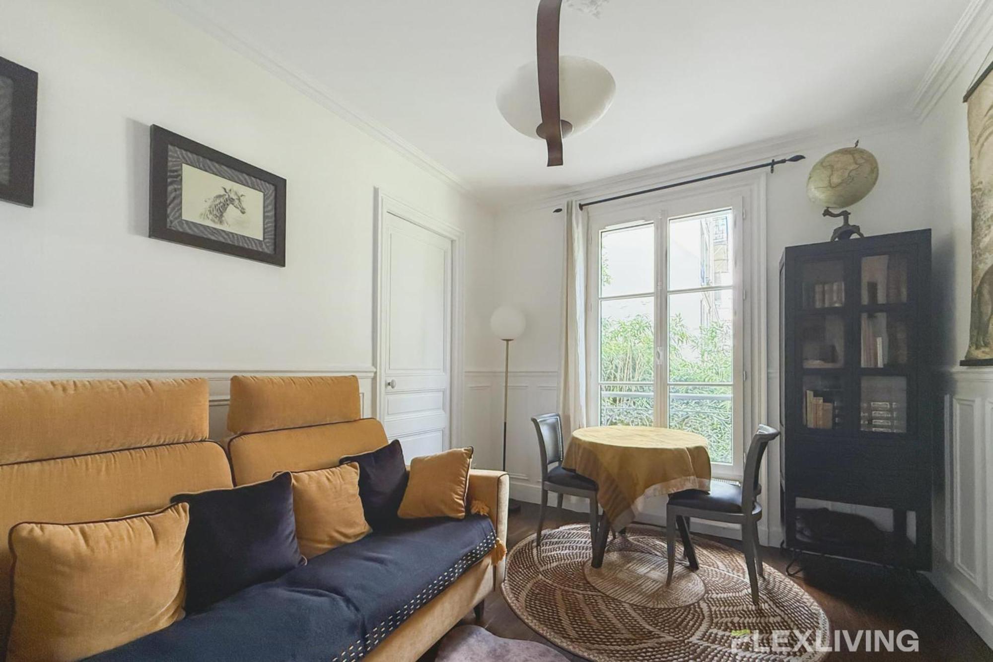 Charming - One-bedroom In 5th Parigi