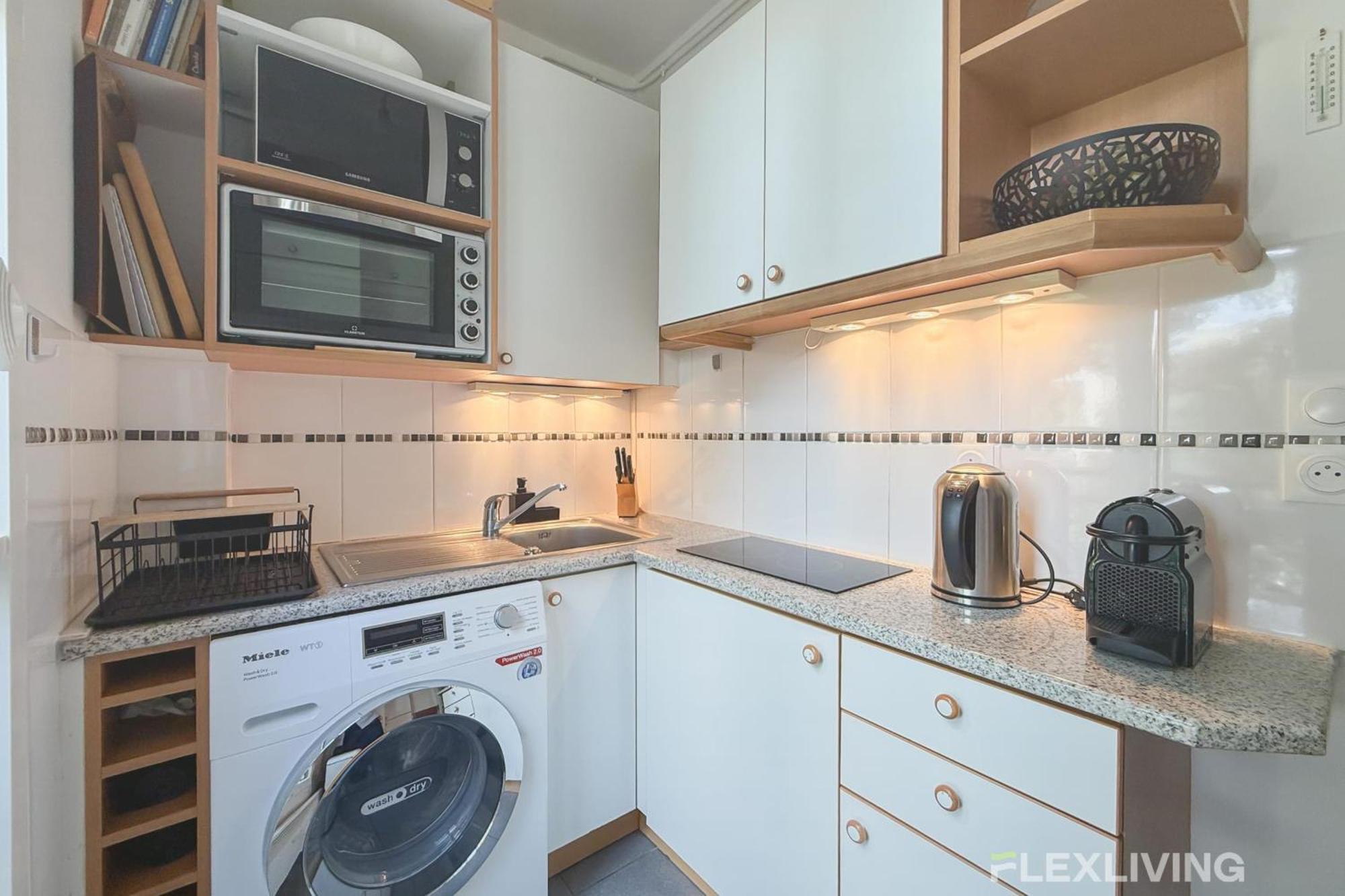 Charming - One-bedroom In 5th Appartamento
